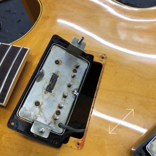 Originaler PAF in der Hals-Position