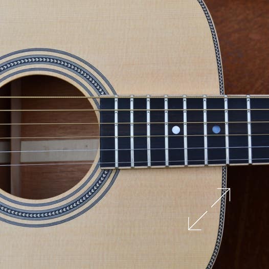 Schallloch mit Randeinlagen und Schalloch-Rosette