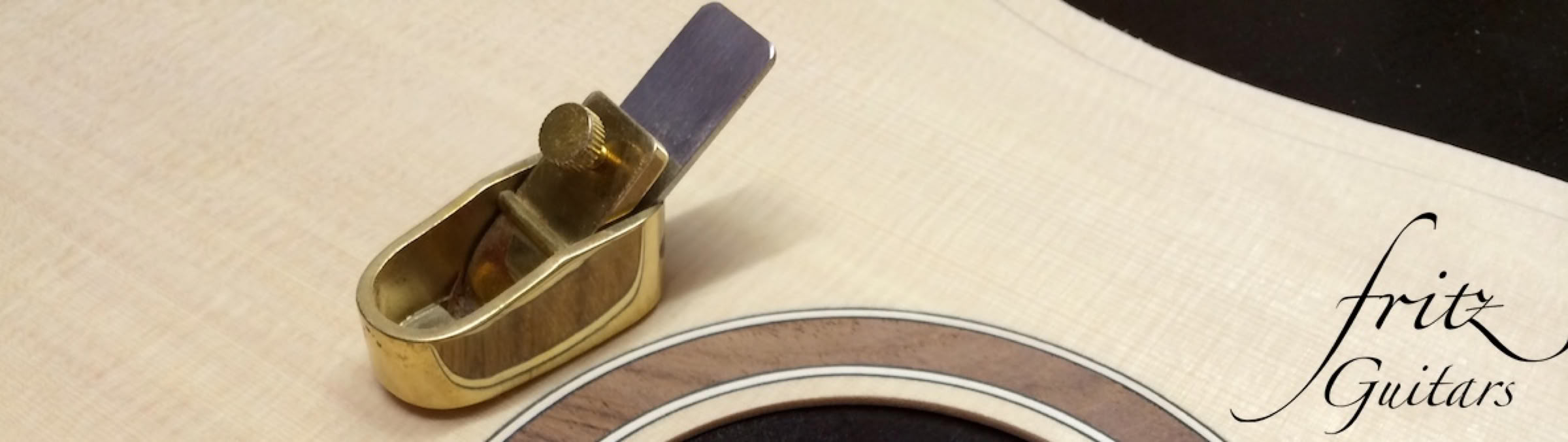 fritz Guitars - D12 Cutaway mit Hobel